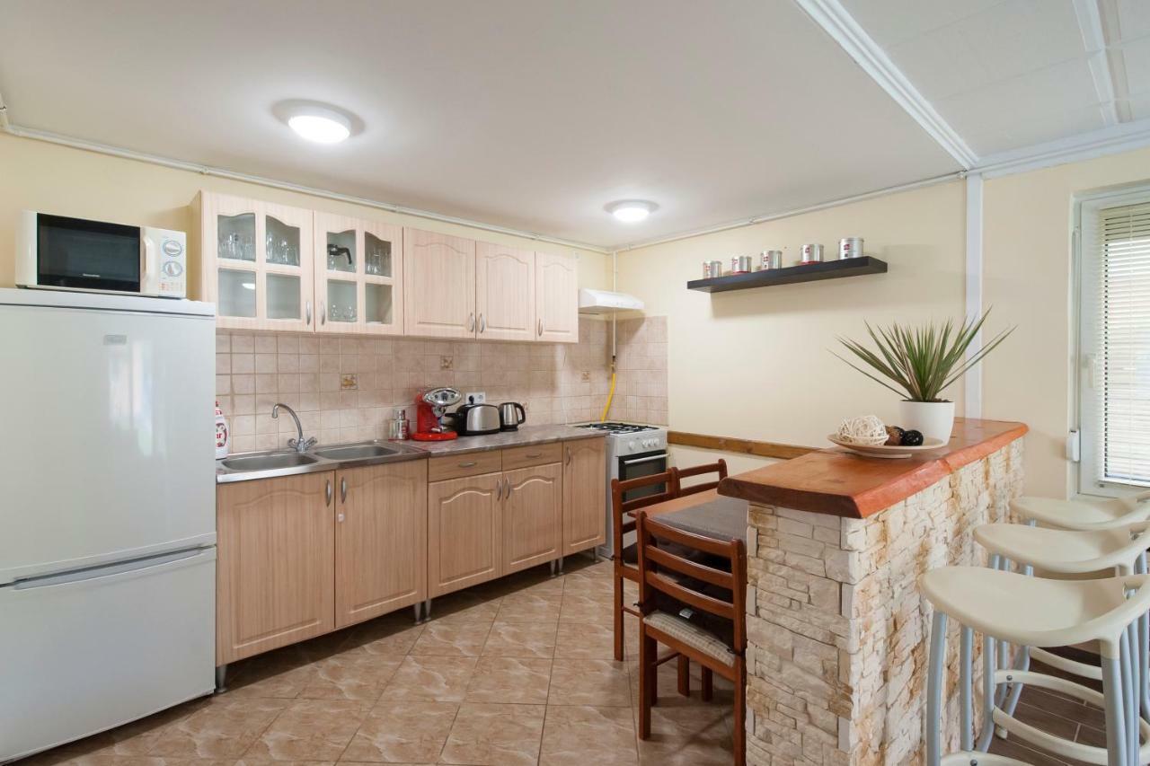Bier-Lak Apartman House 71 Балатонлелле Экстерьер фото