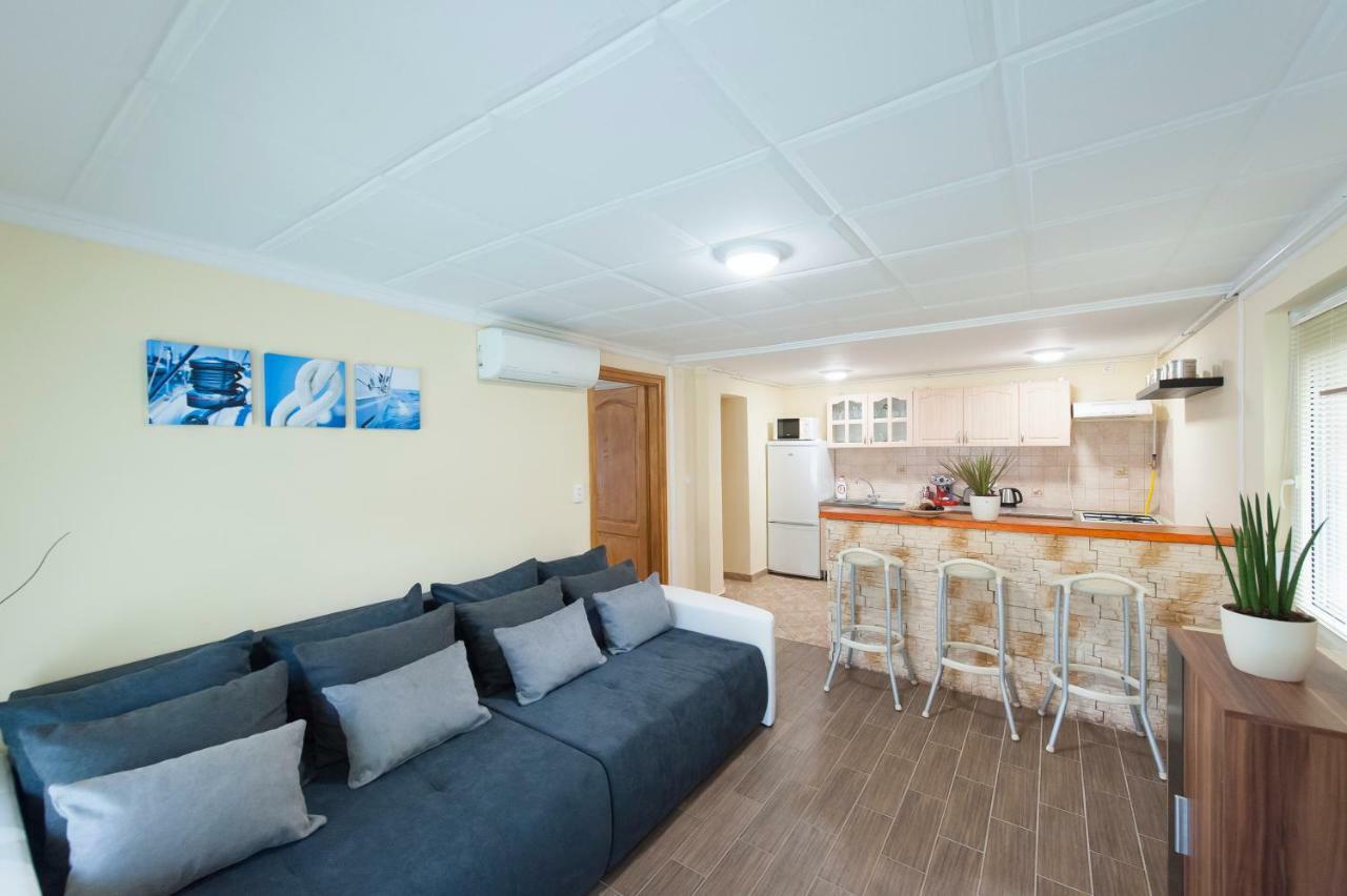 Bier-Lak Apartman House 71 Балатонлелле Экстерьер фото